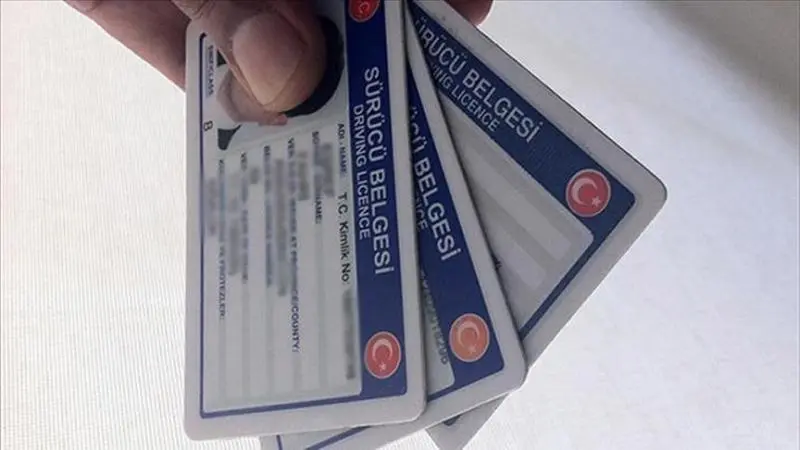 Eski Tip Ehliyetler İçin Geri Sayım Başladı Eski Tip Ehliyetler İçin Geri Sayım Başladı